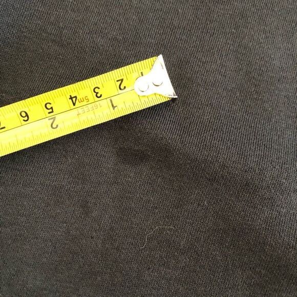 Disney Minnie Mouse Leopard Print Bow Black Crewneck Sweatshirt Women's Small - Picture 9 of 9